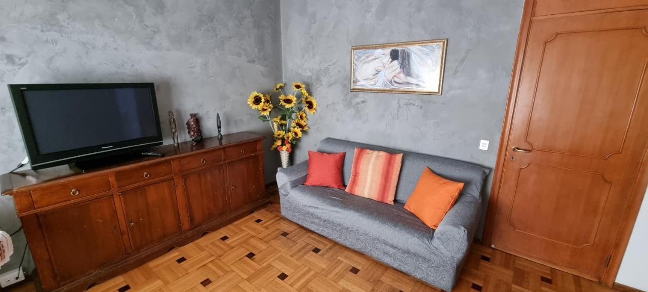 Apartamento Al Salice Tranquillita Nel Verde Via Amendola 24 Busto Arsizio Exterior foto